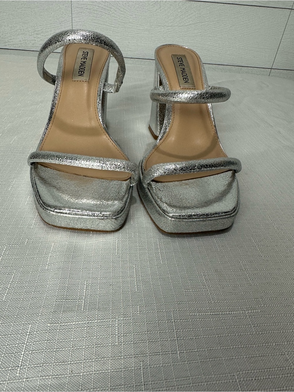 Steve Madden Silver Sandals Size 6M - Picture 3 of 8